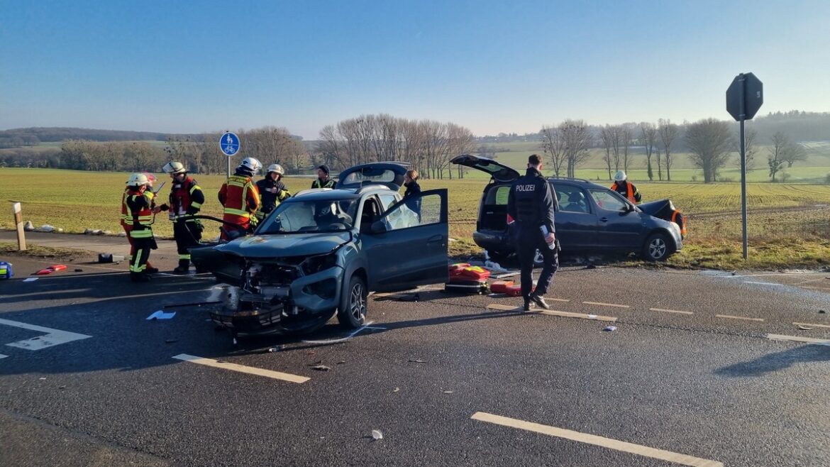 Schwerer Unfall auf der K29: Düren, Hürtgenwald und Kreuzau im Einsatz!