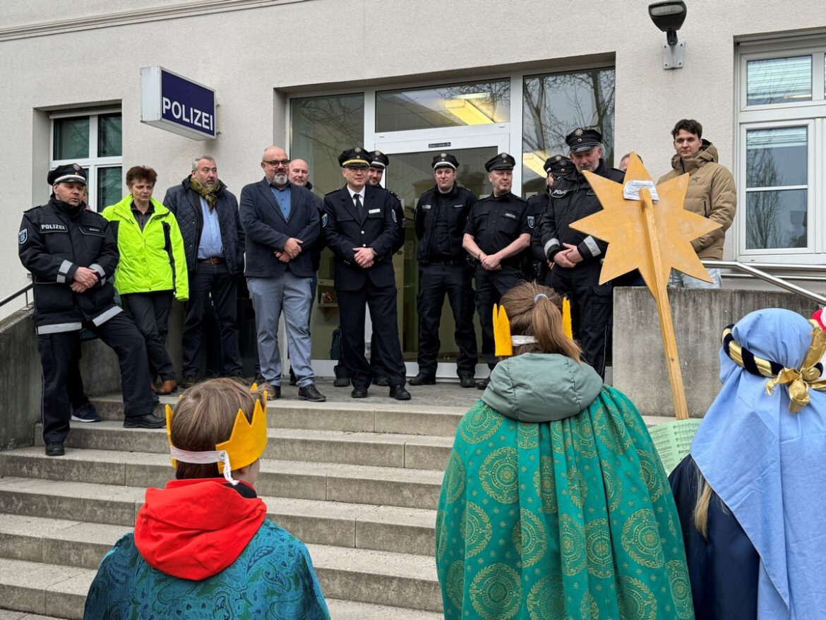 Sternsinger begeistern die Weimarer Polizei: Kinderrechte im Fokus!