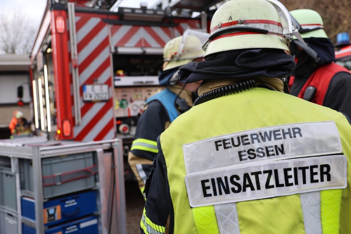 Weihnachtsbaum-Brand in Essen: Familie verliert ihr Zuhause!