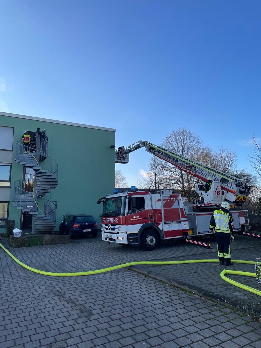 Wohnungsbrand in Trier: Wasserkocher löst Großalarm aus!