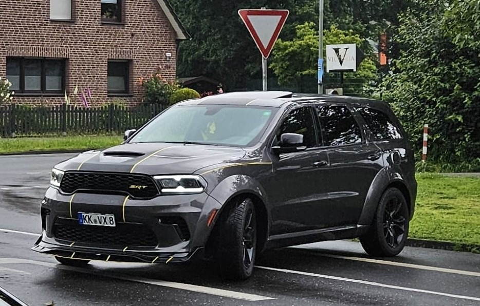 Dodge Durango in Kempen gestohlen: Hinweise dringend erwünscht!