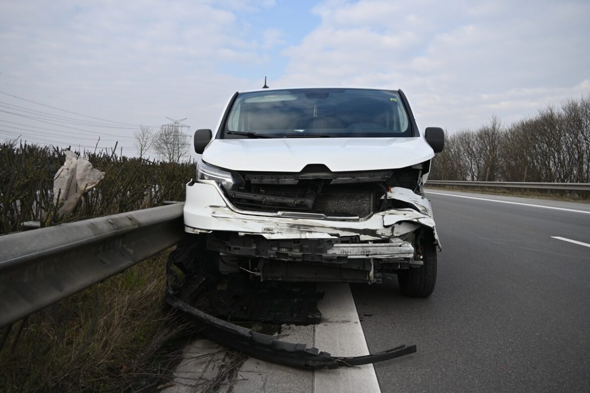 Dramatische Unfälle in Stade: Autofahrerin stirbt, Zeugen dringend gesucht!