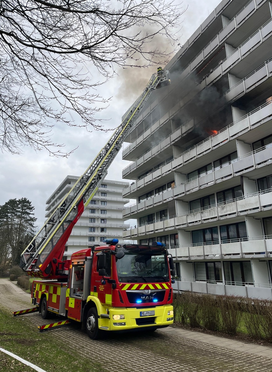 Dramatischer Wohnungsbrand in Mettmann: Explosion lässt Bewohner fliehen!