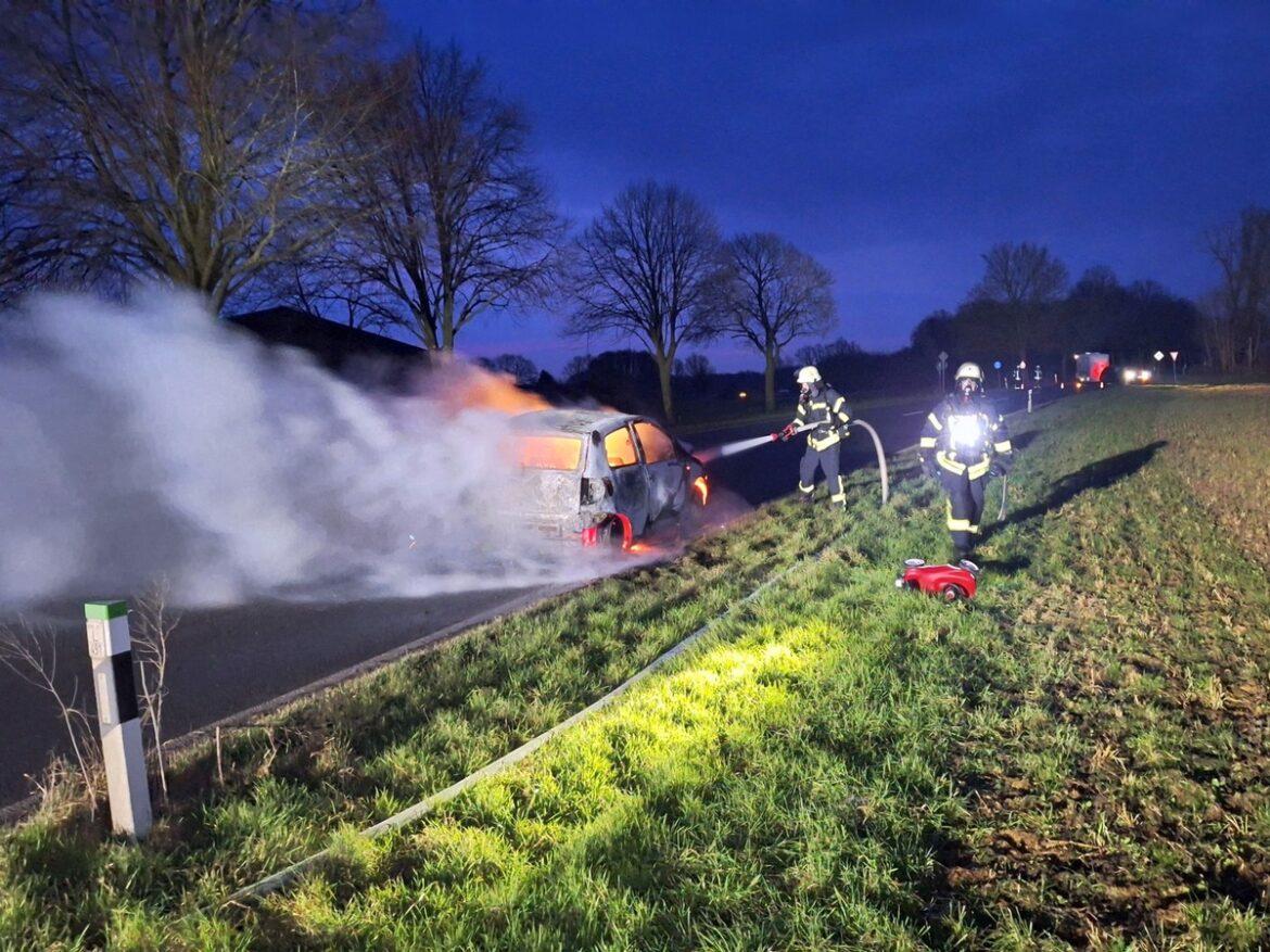 Fahrzeugbrände in Sonsbeck: Feuerwehr im Dauereinsatz!