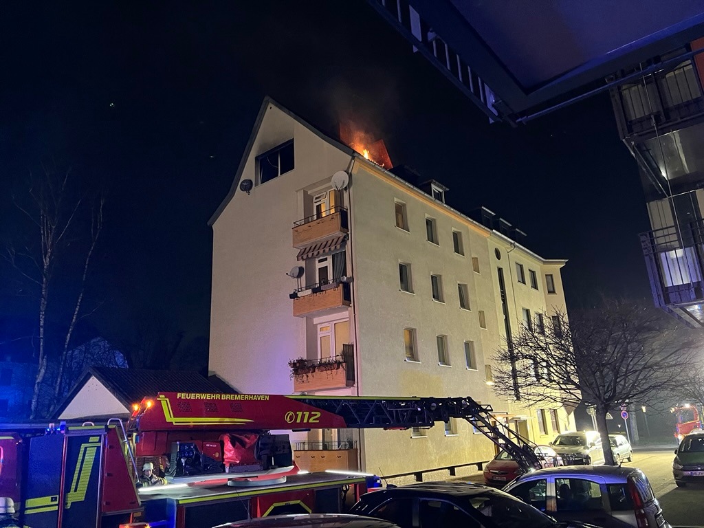 Feuer in Bremerhaven: Dramatischer Einsatz der Feuerwehr in Lehe!