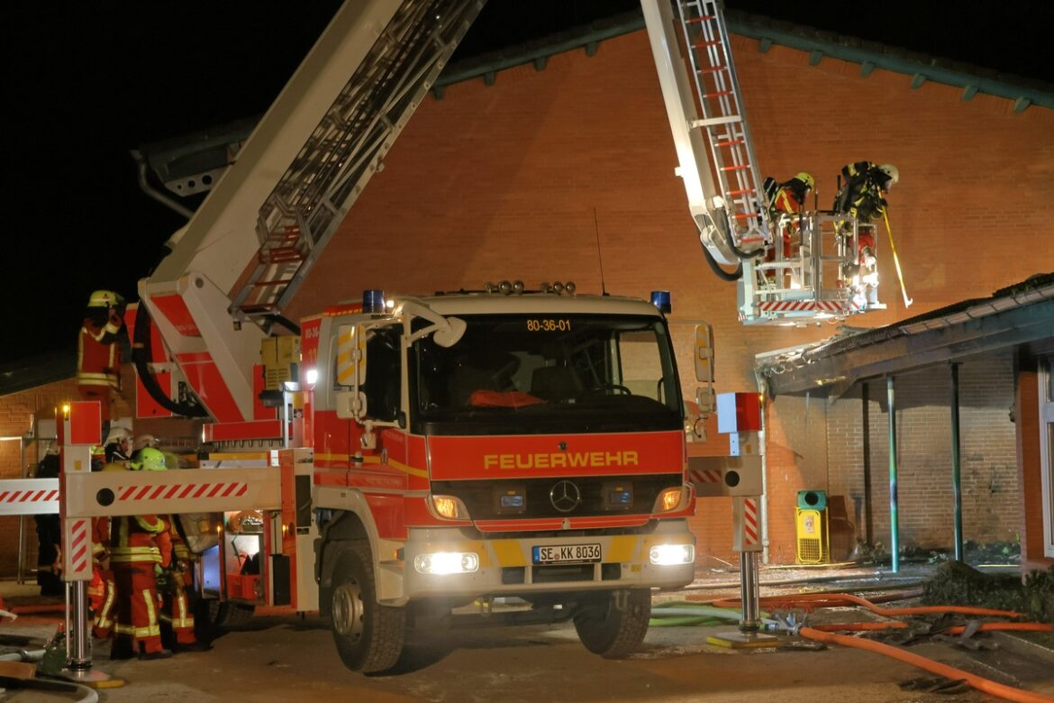 Feuer in Schmalfelder Grundschule: Schulbetrieb vorübergehend eingestellt!