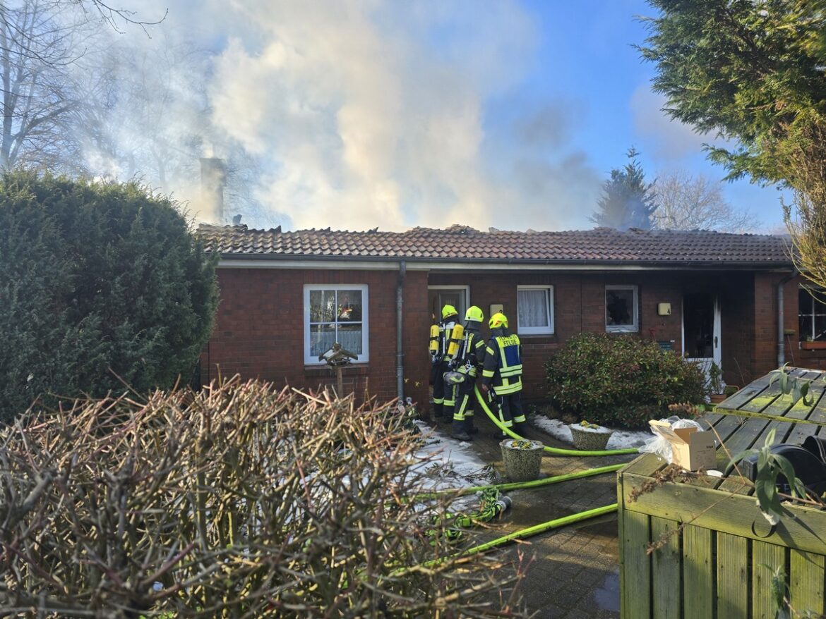 Feuerdrama in Felde: Seniorenwohnungen brennen nieder!