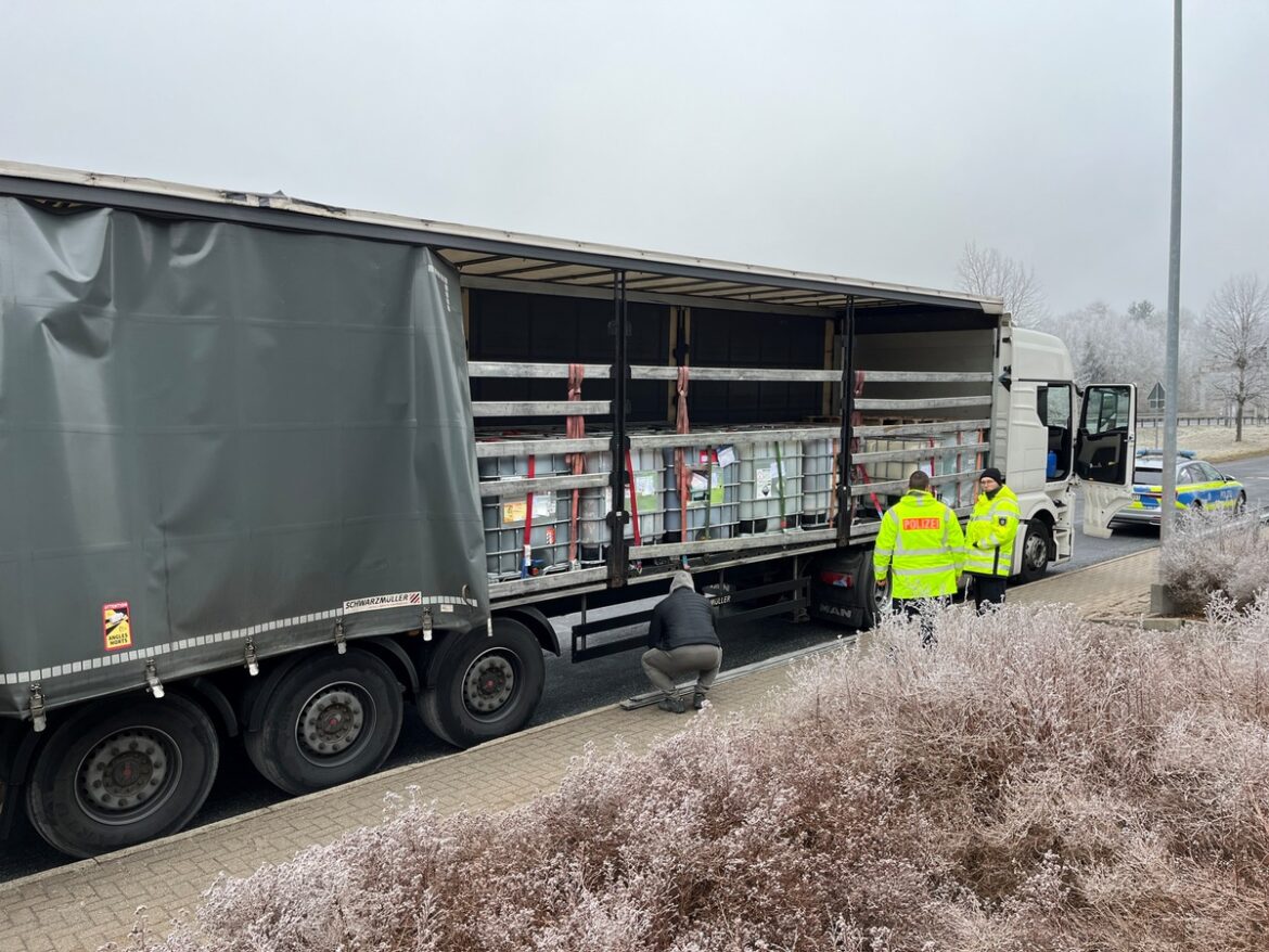 Gefahrguttransport gestoppt: Lkw-Fahrer muss 1.000 Euro zahlen!