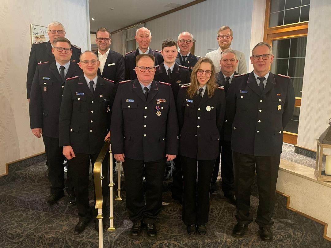 Groß Hehlen feiert Feuerwehr-Helden: Ehrungen bei der Jahreshauptversammlung!