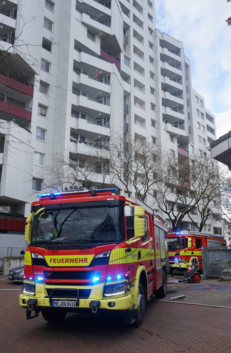 Großer Einsatz der Feuerwehr Ratingen: Rauch im Hochhaus entdeckt!