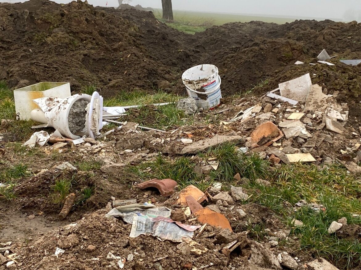 Illegale Müllentsorgung: Bauschutt erneut in Edenkoben abgeladen!