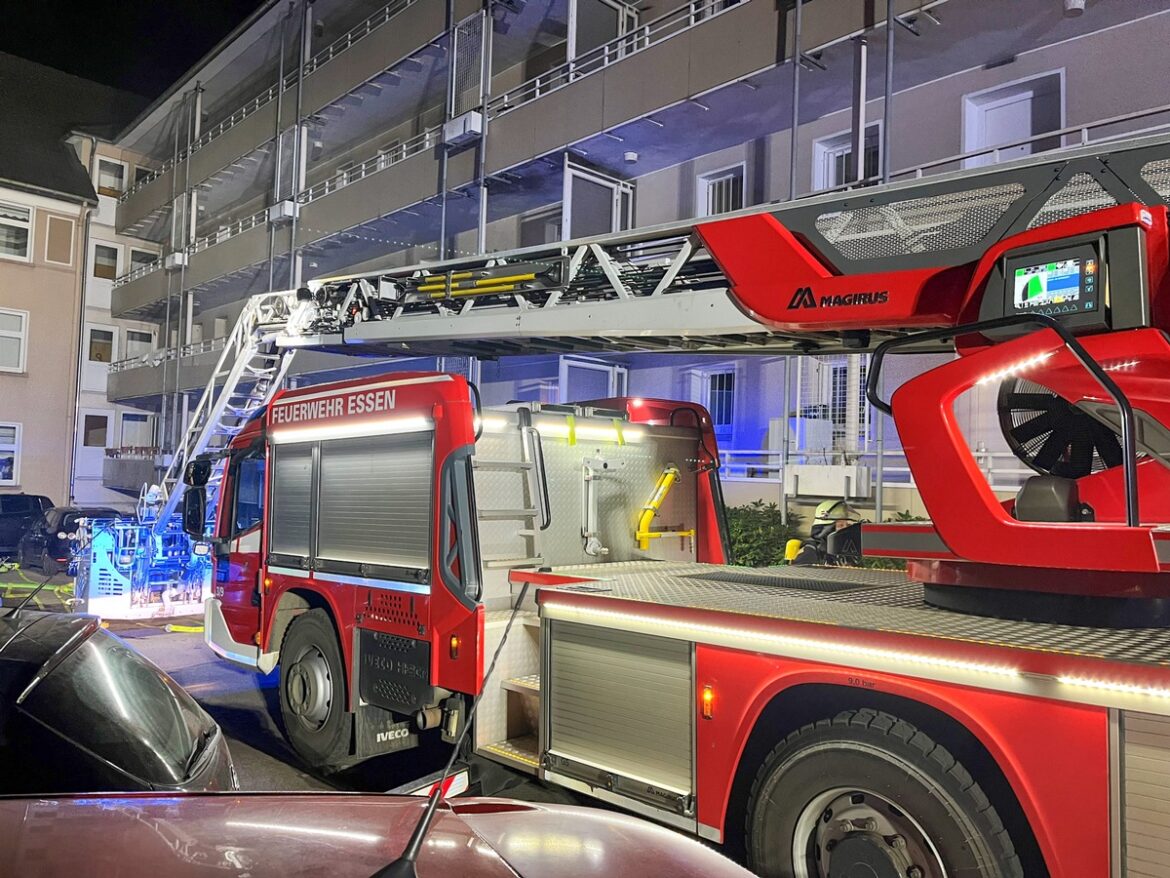 Küchenbrand in Frohnhausen: Feuerwehr rettet Bewohner und bekämpft Feuer!