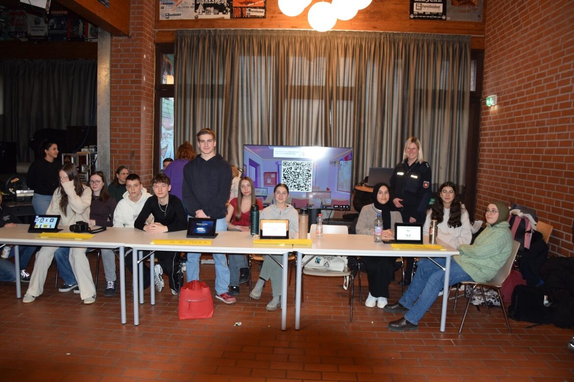 Safer Internet Day: Schüler präsentieren Ausstellung gegen Fake News in Salzgitter