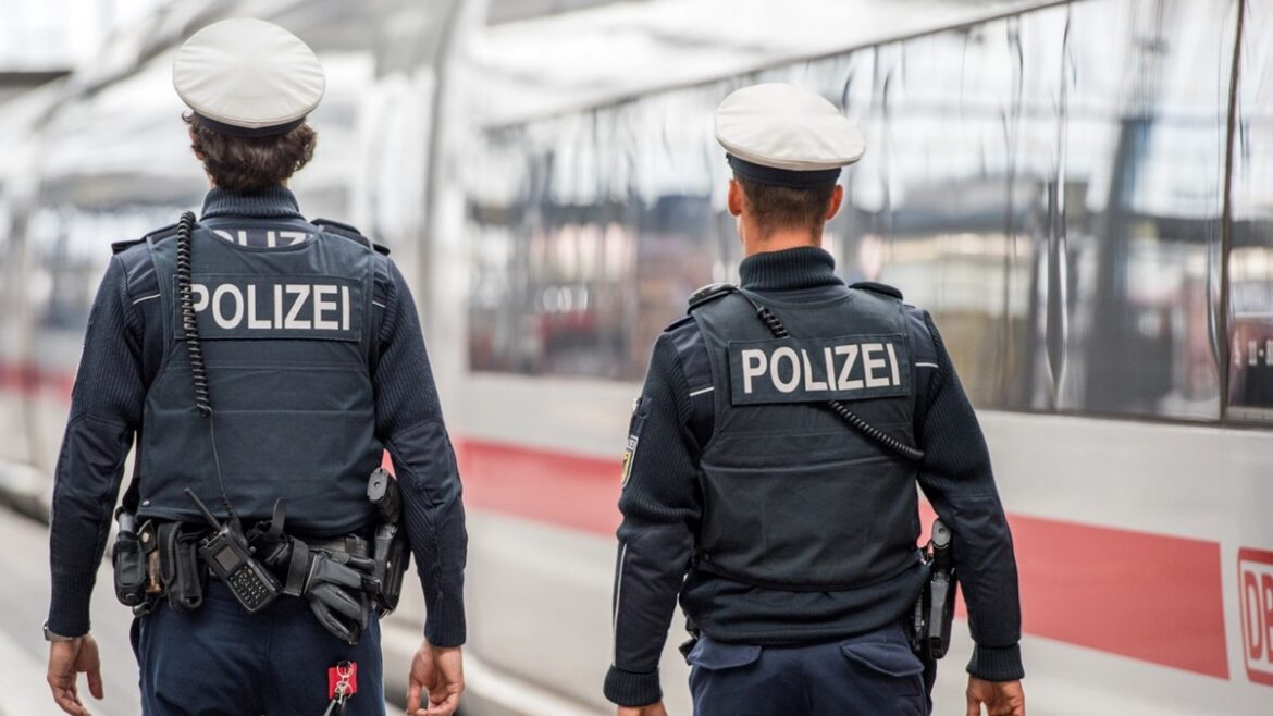 Schneller Festgenommen: Mann belästigt Frau im ICE am Münchner Hauptbahnhof