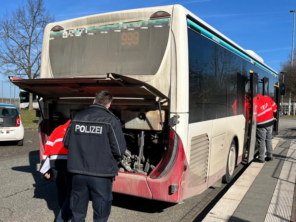 Schulbuskontrollen im Wetteraukreis: Sicherheit für Kinder gewährleistet