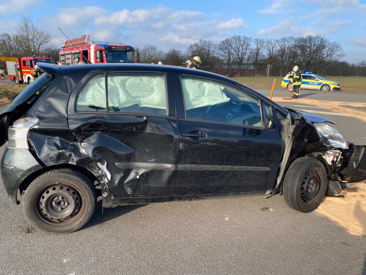 Sieben Verletzte bei schwerem Unfall in Buxtehude-Ovelgönne