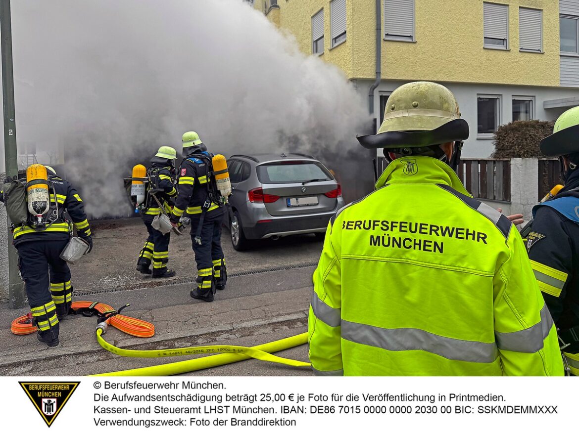 Tiefgarage in Flammen: Münchener Feuerwehr mit Großaufgebot im Einsatz!