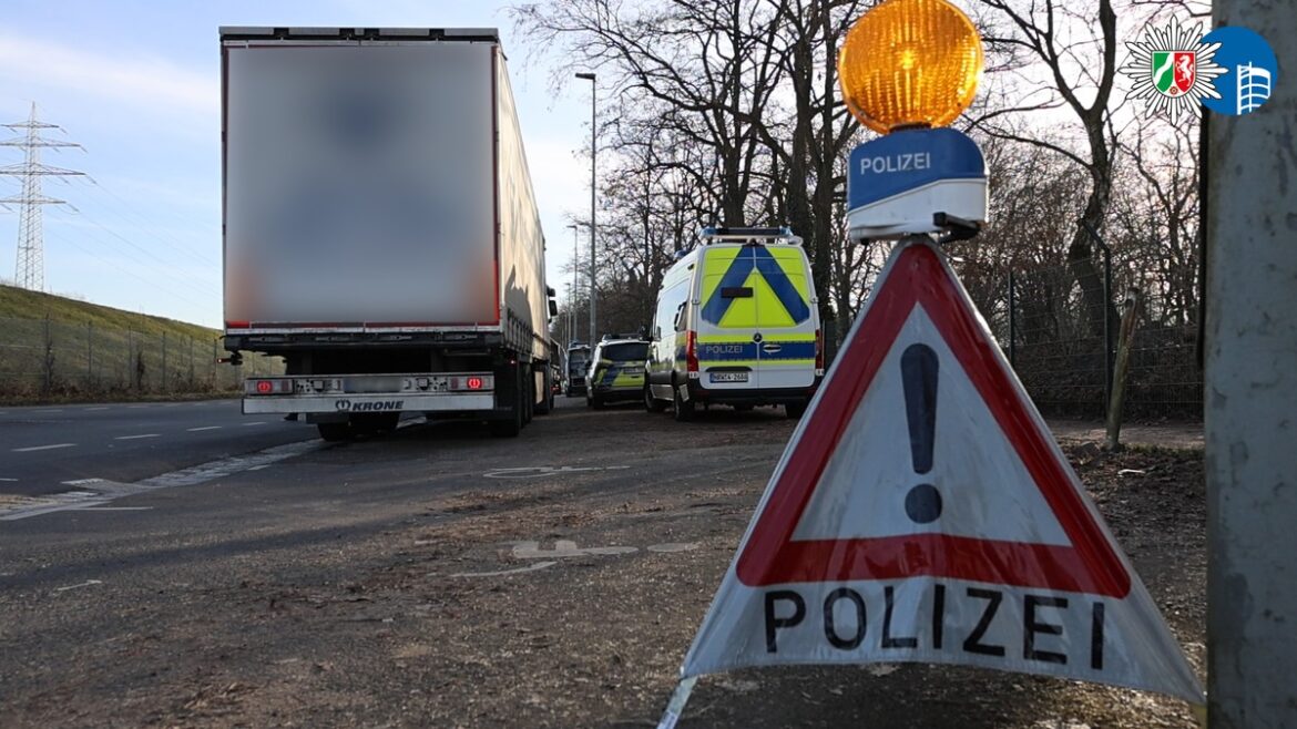 Umfangreiche Verkehrskontrollen in Oberhausen: Polizei geht gegen Lkw vor!