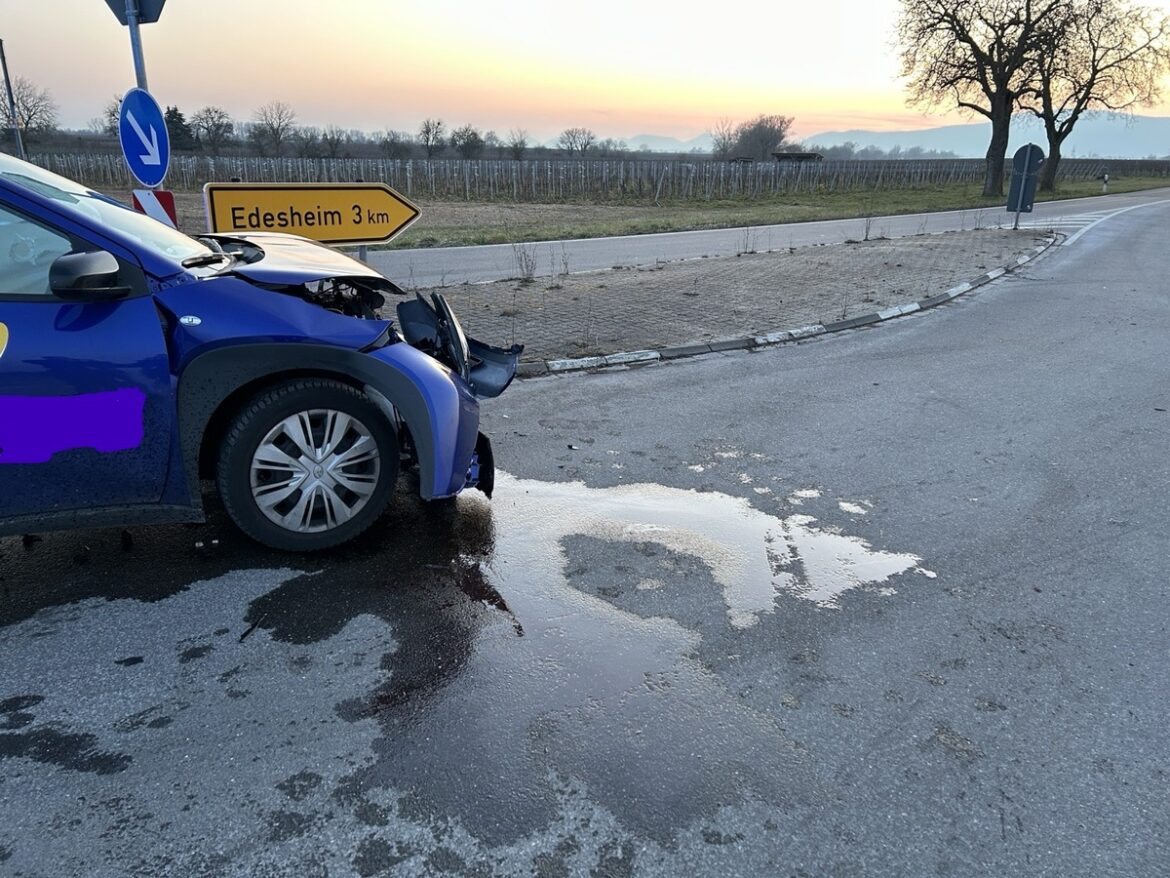 Verkehrsunfall bei Großfischlingen: Frau leicht verletzt!