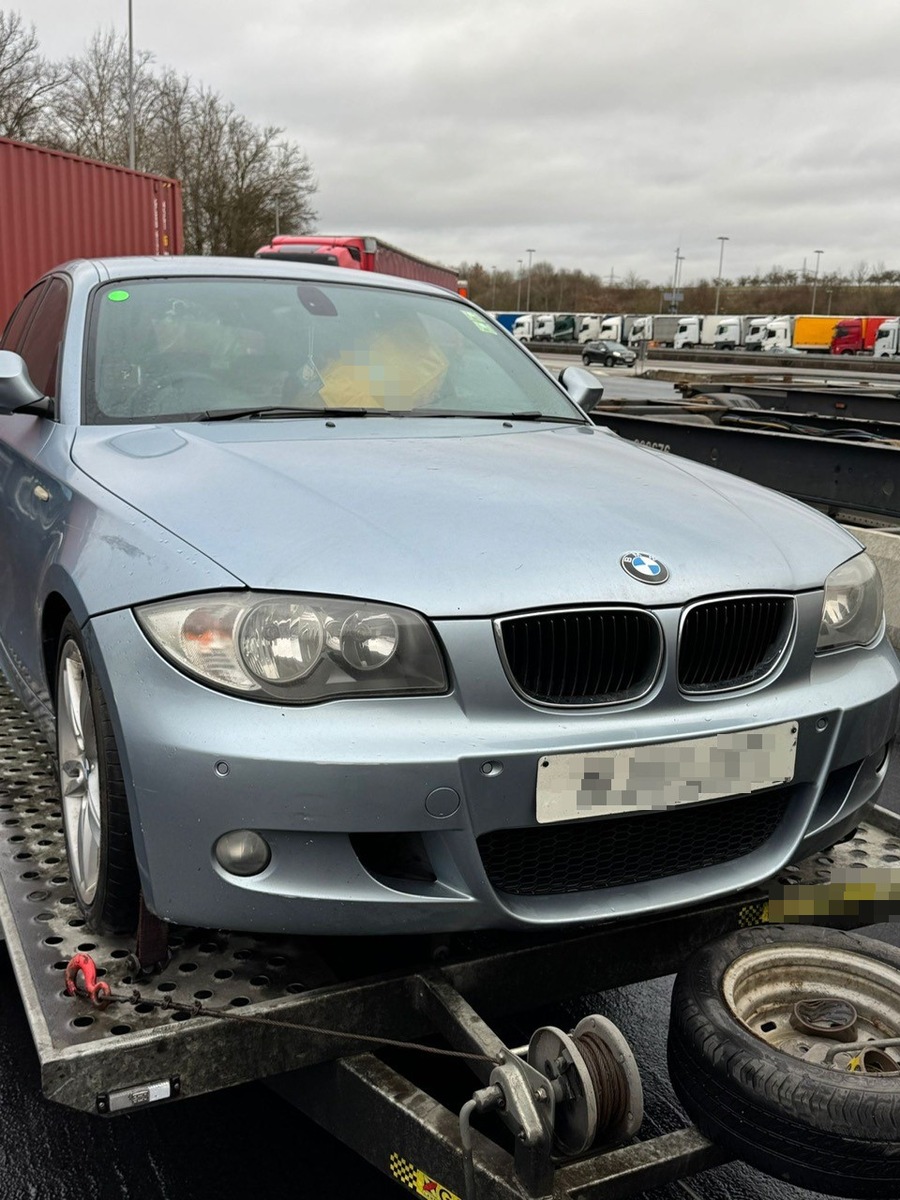 Zoll-Durchbruch: Schmuggel von britischen Autos auf der A3 enttarnt!