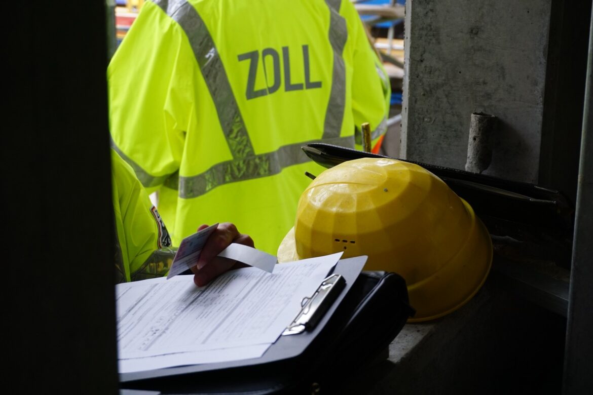 Zoll entdeckt Flüchtigen: Festnahme auf Weinsberger Baustelle!