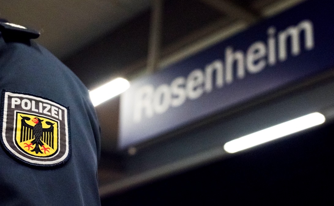 Zwei gesuchte Männer am Rosenheimer Bahnhof festgenommen!