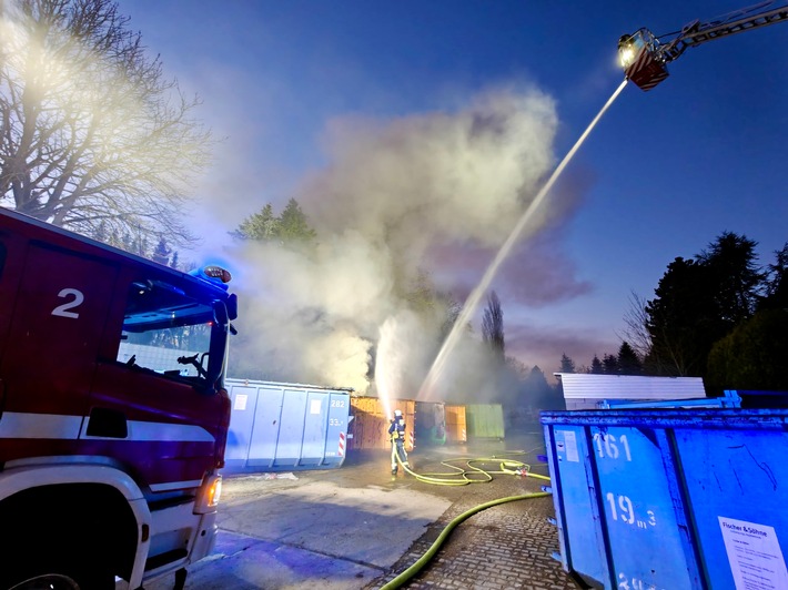 Feueralarm in Bochum: Vier Einsätze innerhalb kürzester Zeit!