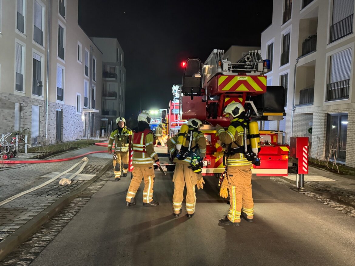 Feuerwehr Dresden: Brand im Mehrfamilienhaus schnell unter Kontrolle!