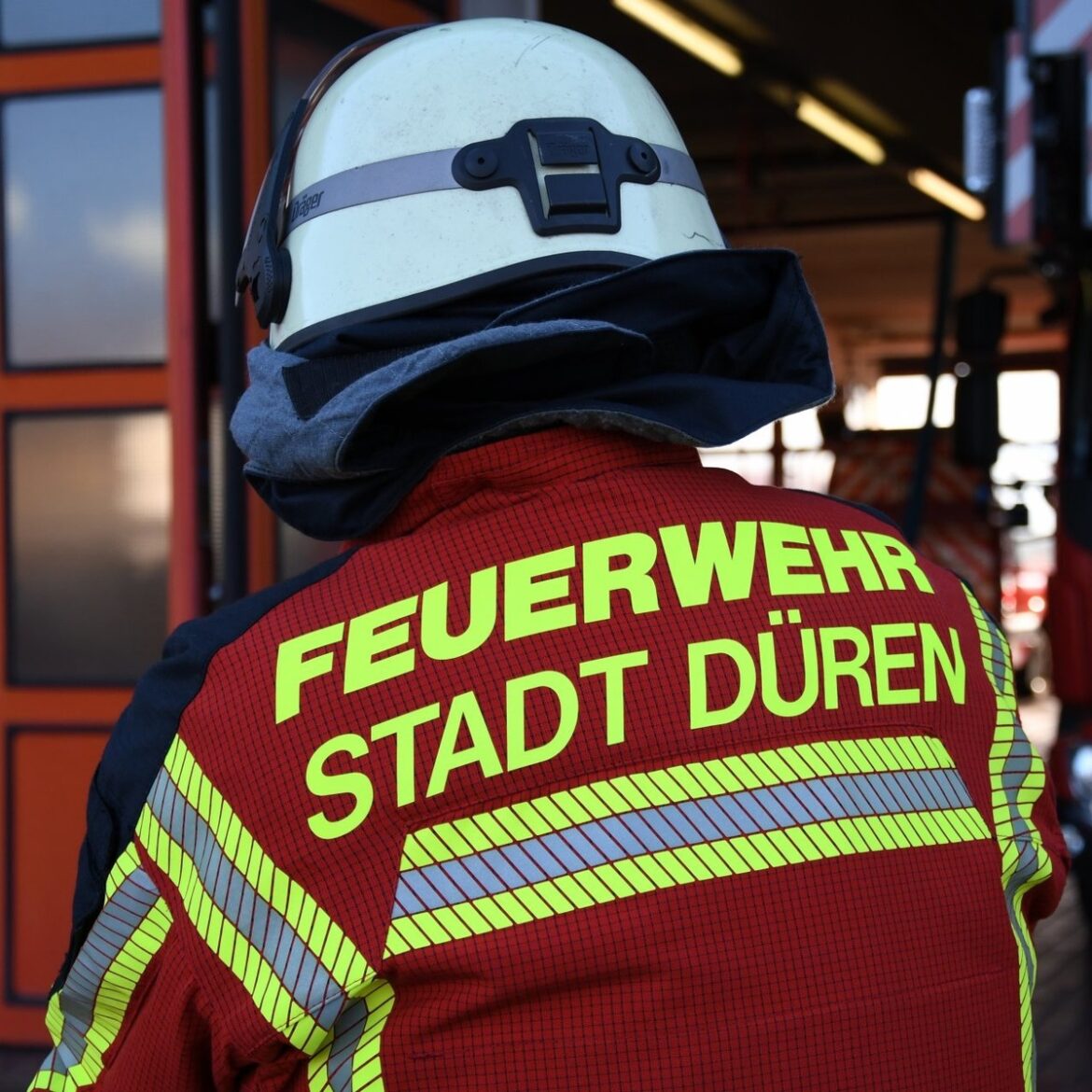 Massive Gasausströmung in Düren: Feuerwehr verhindert Explosion!