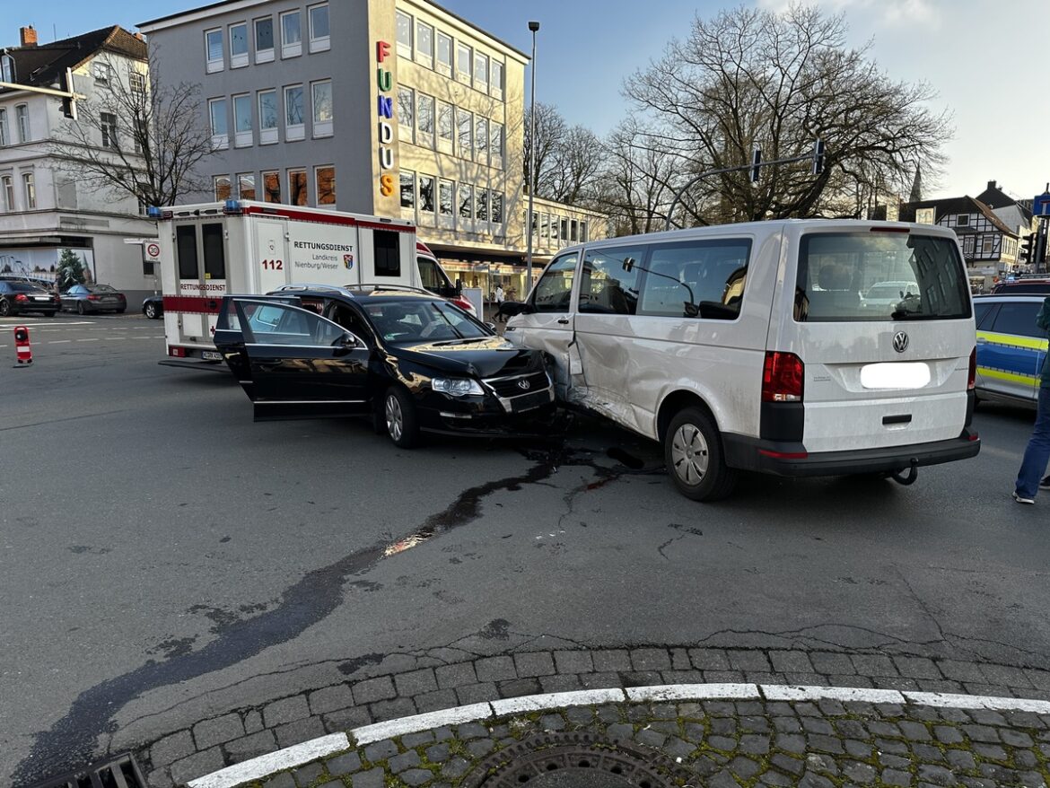 Verkehrsunfall in Nienburg: 81-Jähriger möglicherweise wegen Notfall schuld