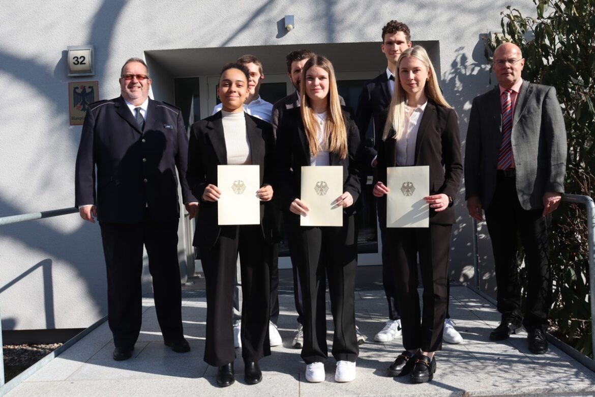 Zollkarriere Start: Sechs neue Studenten beim Hauptzollamt Lörrach!